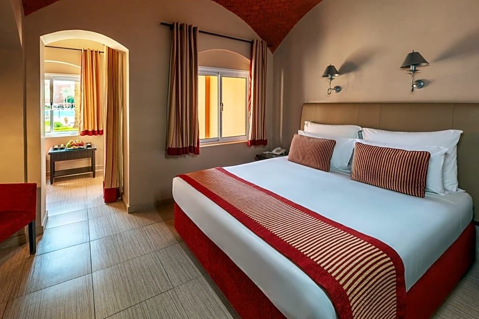 Superior Double room with pool view Jaz Makadi Oasis Resort