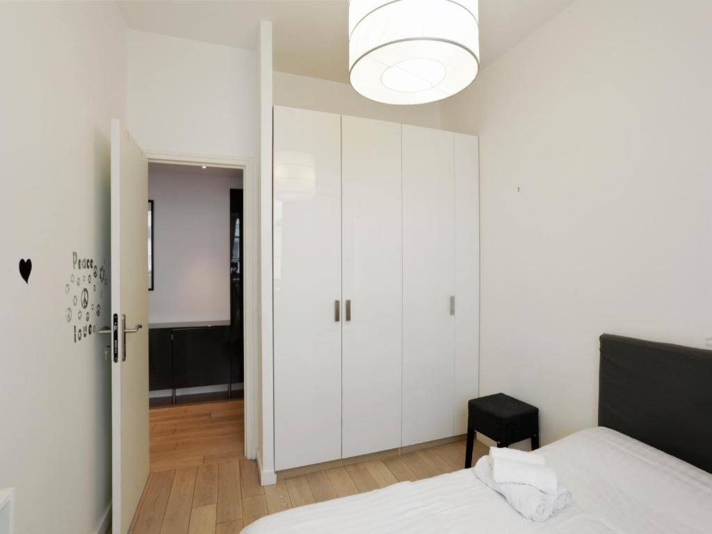 Apartment Sleek Apartments near Saint Germain