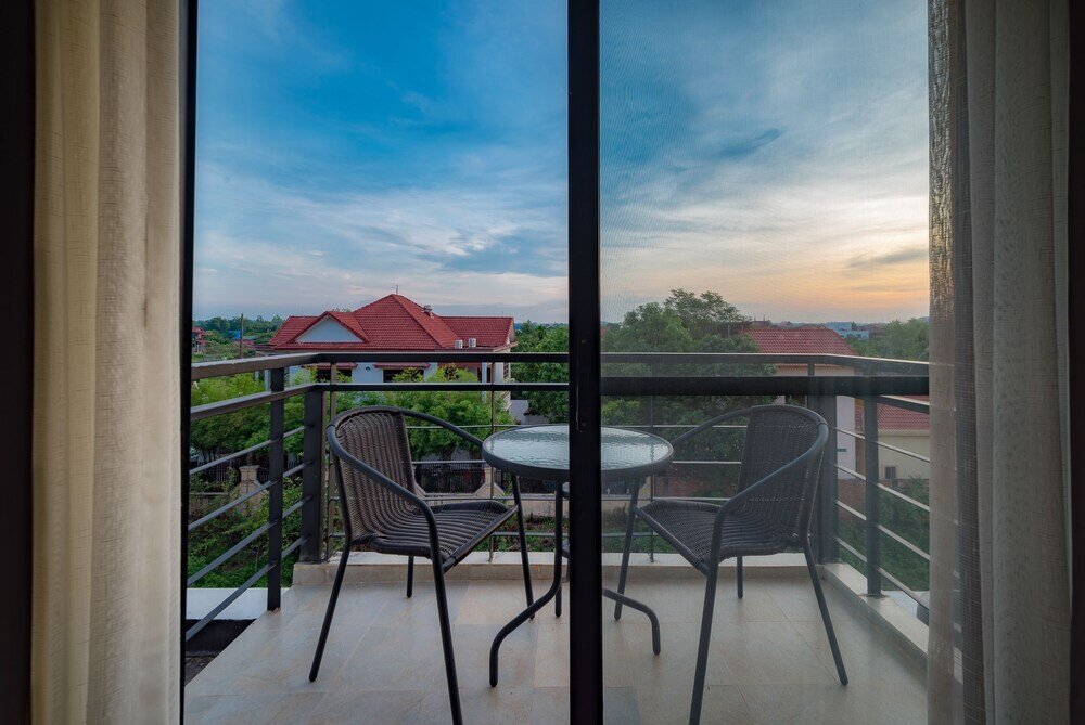 Standard double chambre avec balcon et Vue sur la ville Eco Villa Siem Reap