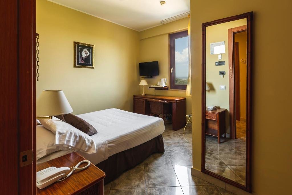 Двухместный номер Economy Hotel Ara Solis