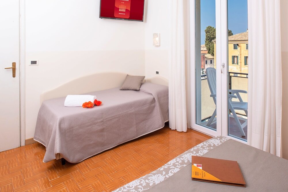 Трёхместный номер Standard с балконом Hotel Taormina