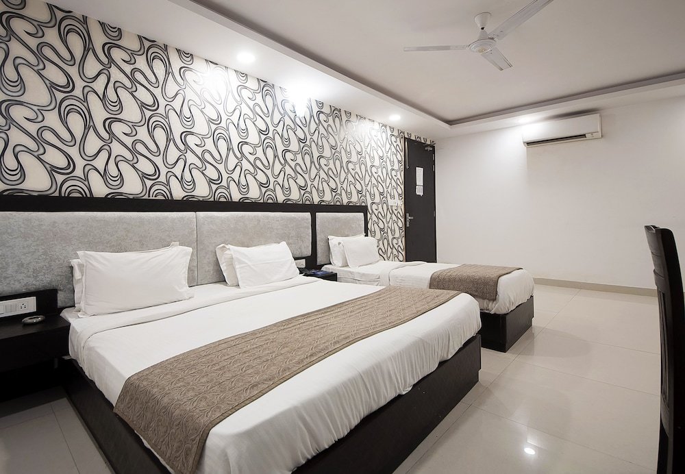 Standard room HOTEL Grand urban luxury Near Delhi Airport