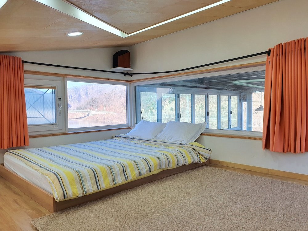 Standard Zimmer mit Balkon NoilRiver Pension