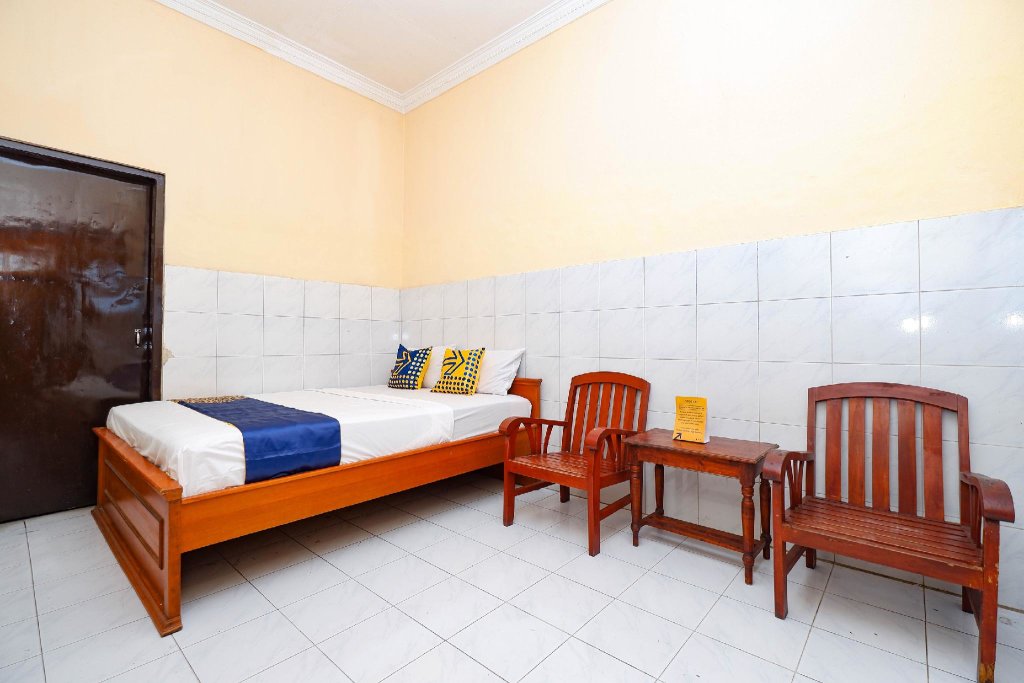 Economy Doppel Zimmer SPOT ON 2011 Hotel Mekar Sari
