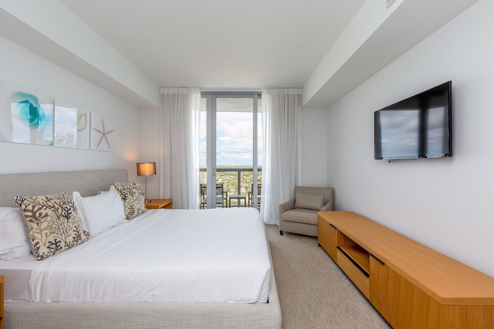 Номер Luxury с 2 комнатами с видом на залив Private Ocean Luxury Condos at Beachwalk Resort