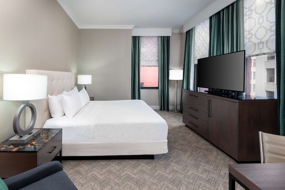 Номер Superior The Pennywell St Louis Downtown a Hilton Hotel