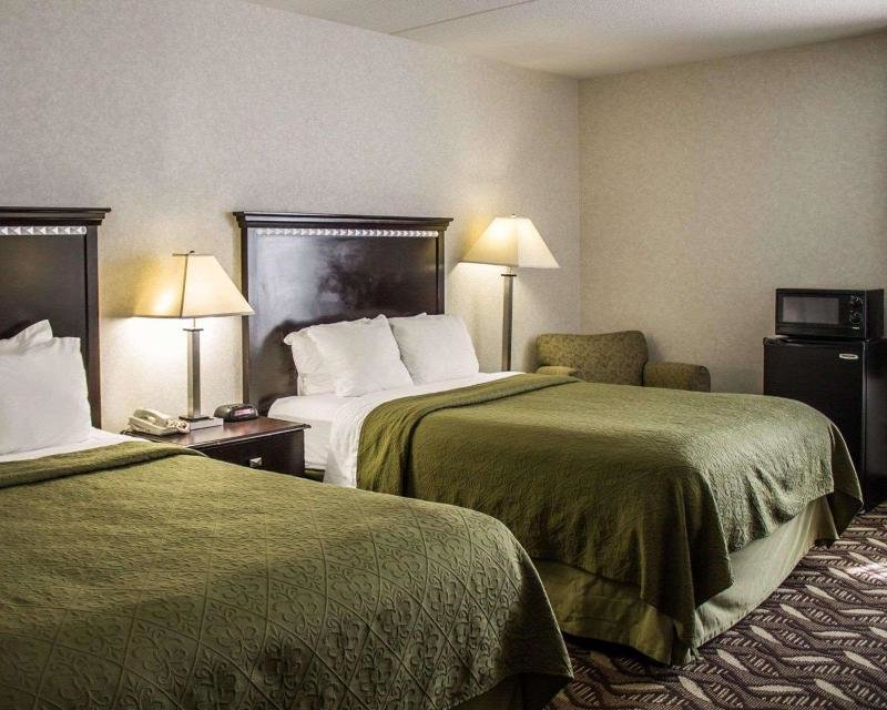 Standard Quadruple room Quality Inn & Suites North