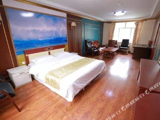 Suite Huangcheng Holiday Hotel