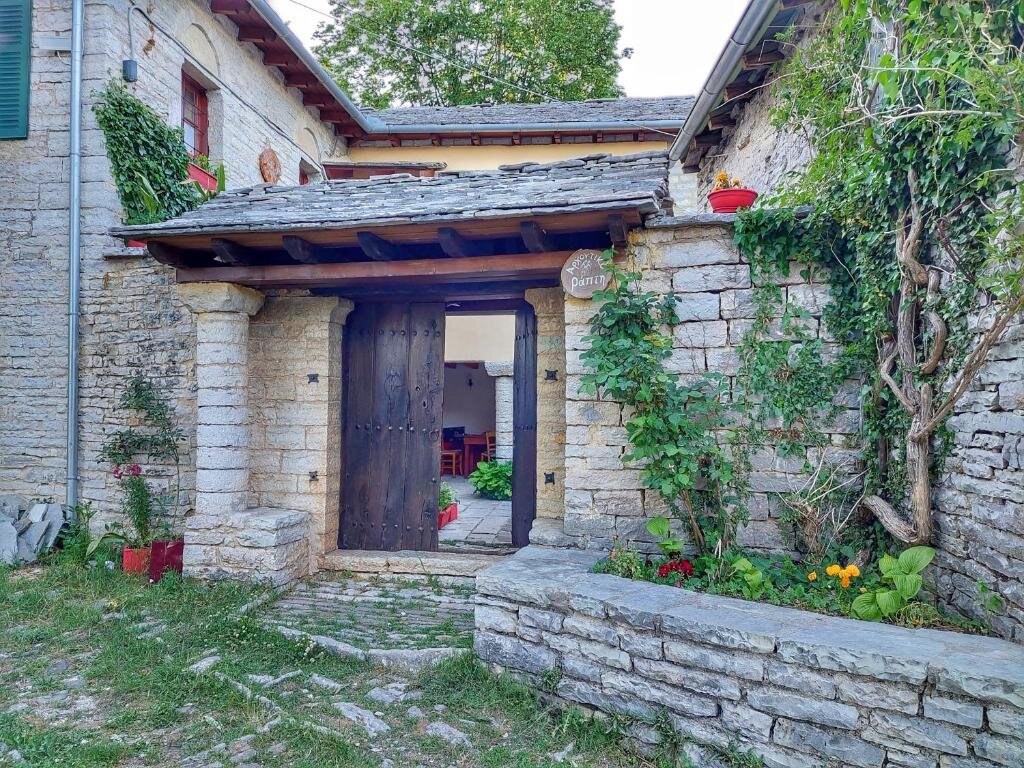 Cottage 2 chambres Archontiko Rapti Stone Traditional House