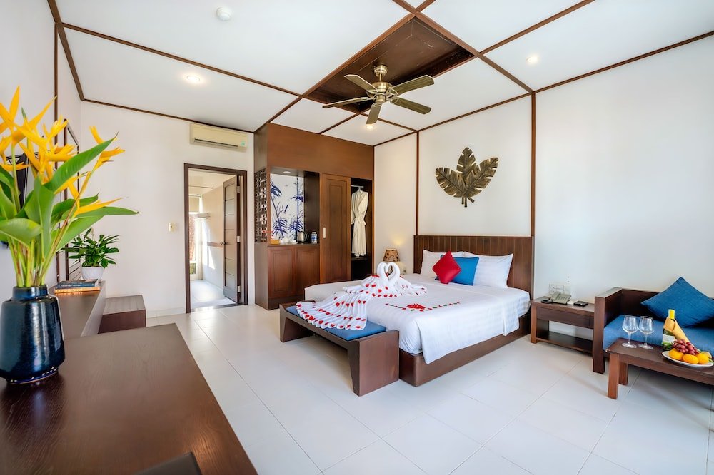 Deluxe Double room with garden view Tam Thanh Beach Resort & Spa