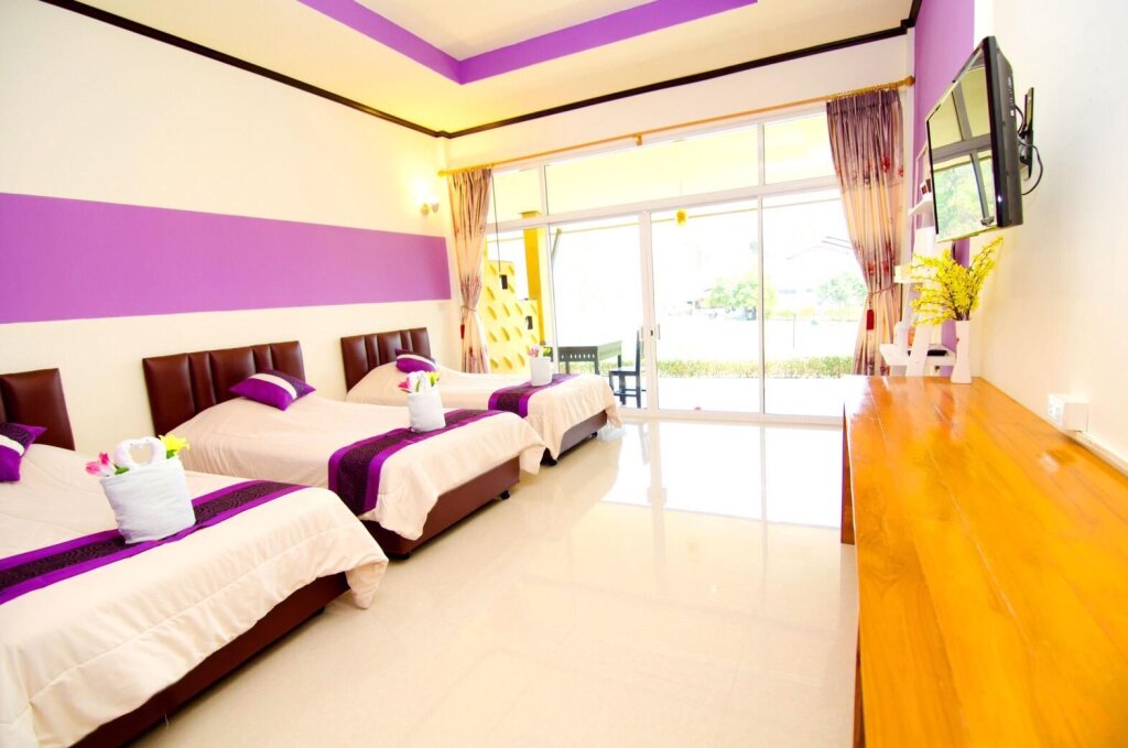Standard Triple room Waranya Resort