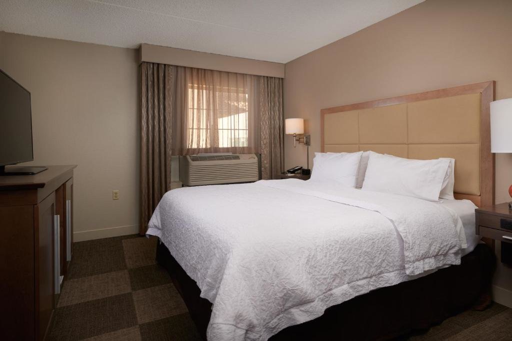 Двухместный номер Premium Hampton Inn & Suites Phoenix/Scottsdale
