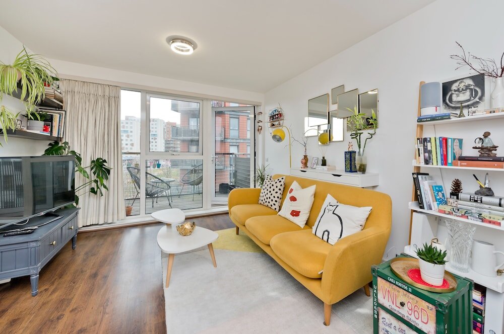Apartment Bright Greenwich Flat Near Canary Wharf by Underthedoormat
