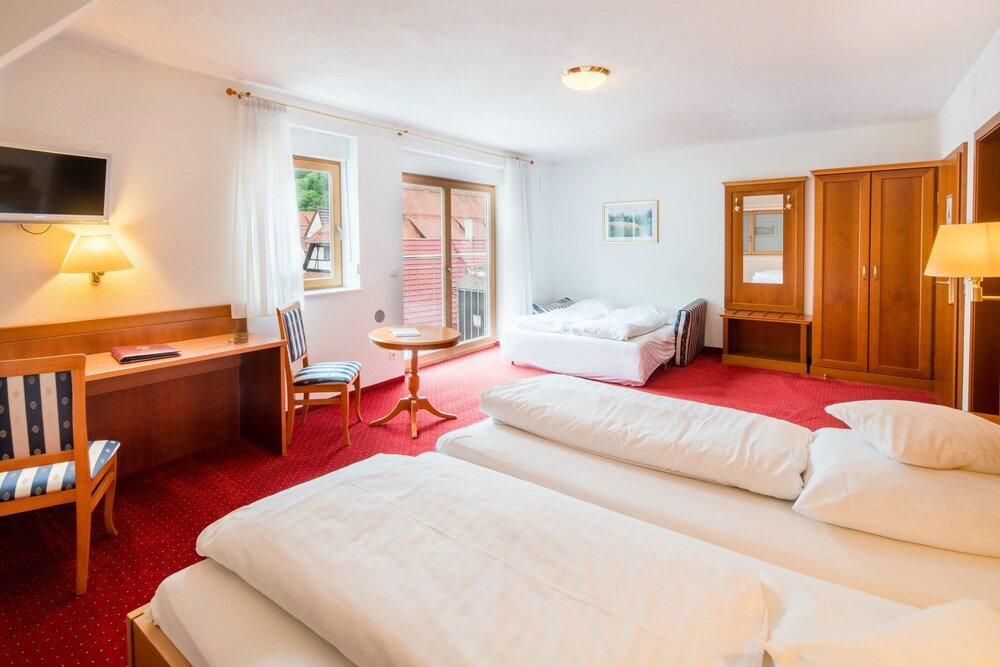 Standard Quadruple Family room Hotel-Restaurant Ochsen