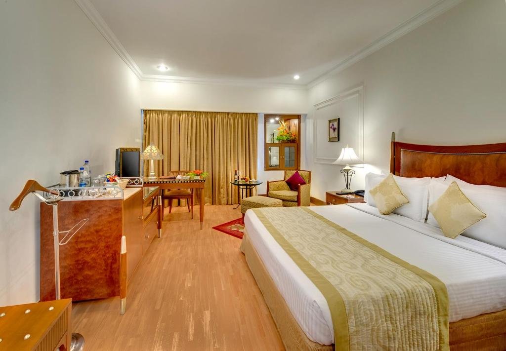 Двухместный номер Premium Imperial Hotel Hindusthan International, Kolkata