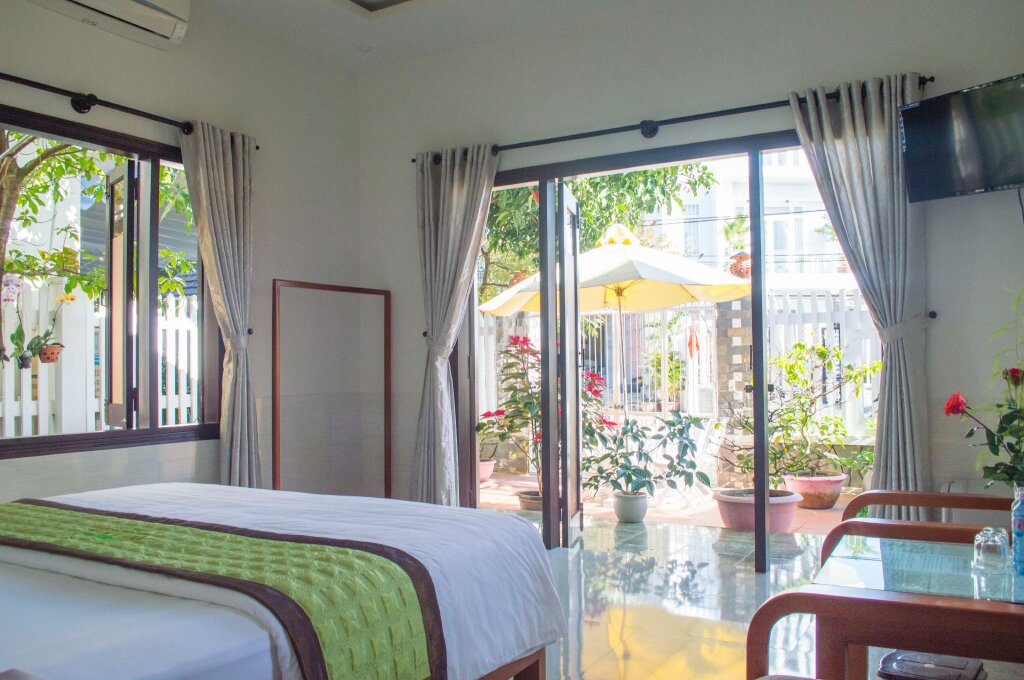 Deluxe Double room with garden view HaLo HomeStay