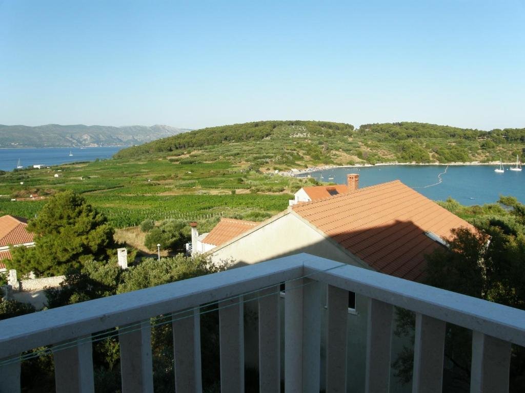 2 Bedrooms Apartment with balcony and with sea view Villa Bella Vista