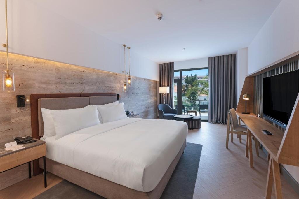 Двухместный номер Deluxe DoubleTree by Hilton Antalya-Kemer All-Inclusive Resort