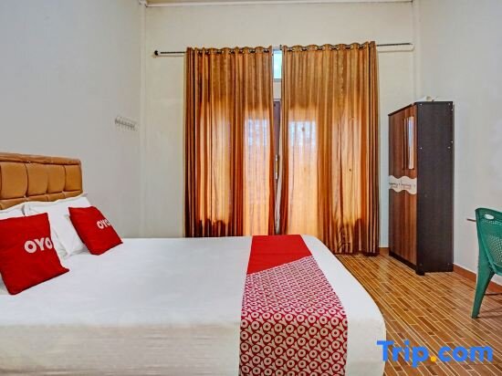 Suite Capital O 90497 Navaya Guest House