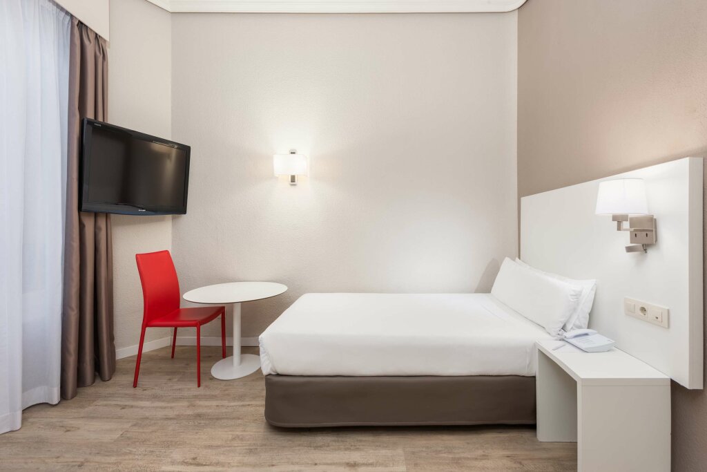 Single room Hotel Madrid Atocha, Affiliated