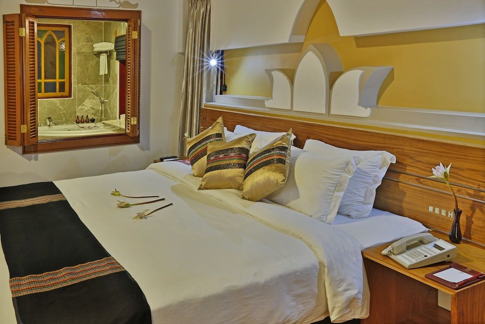 Deluxe Zimmer mit Balkon Ananta Inlay Resort