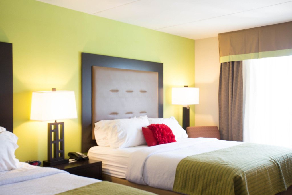 Standard Quadruple room Holiday Inn Murfreesboro, an IHG Hotel