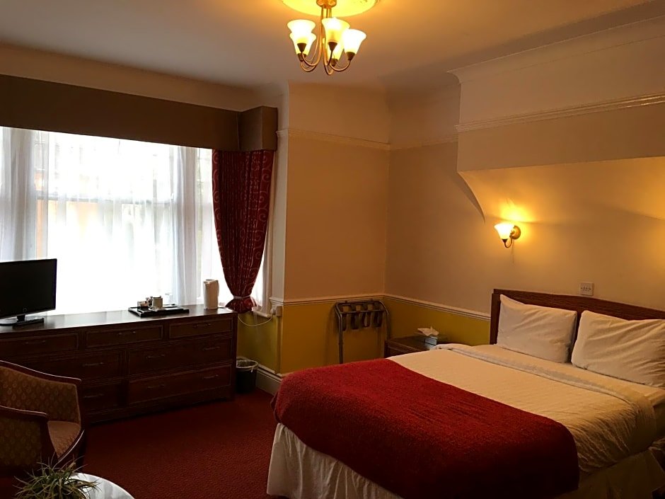 Standard Vierer Zimmer Grosvenor Hotel Rugby