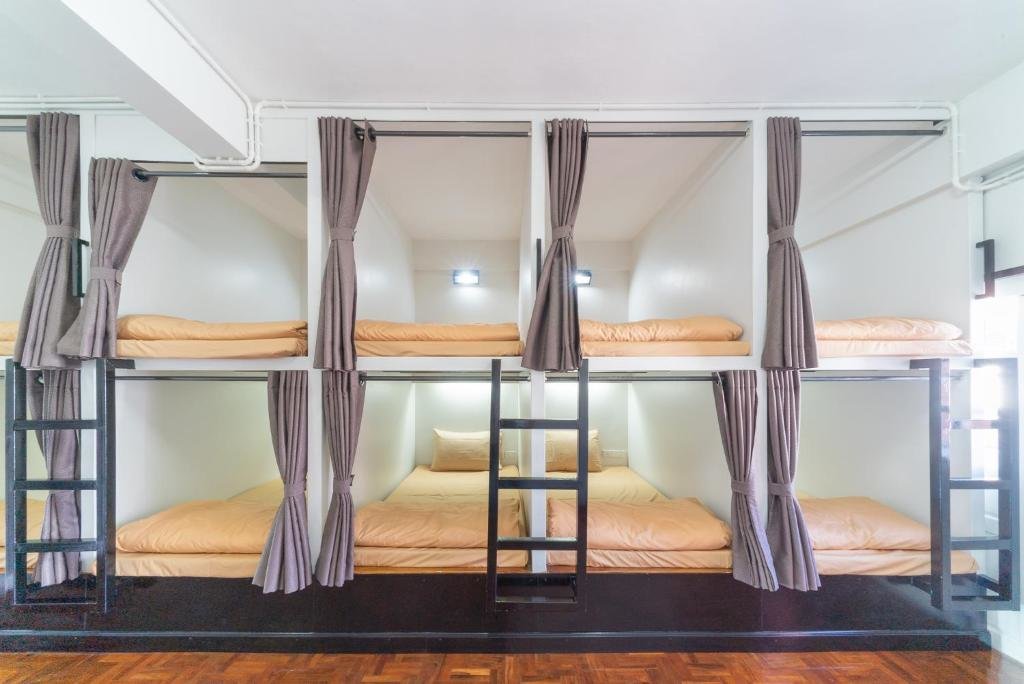 Кровать в общем номере Saiyud Hostel