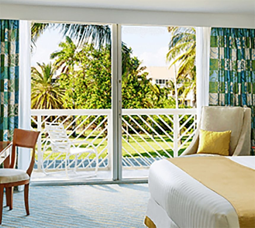 Standard Quadruple room with harbour view Lighthouse Pointe at Grand Lucayan