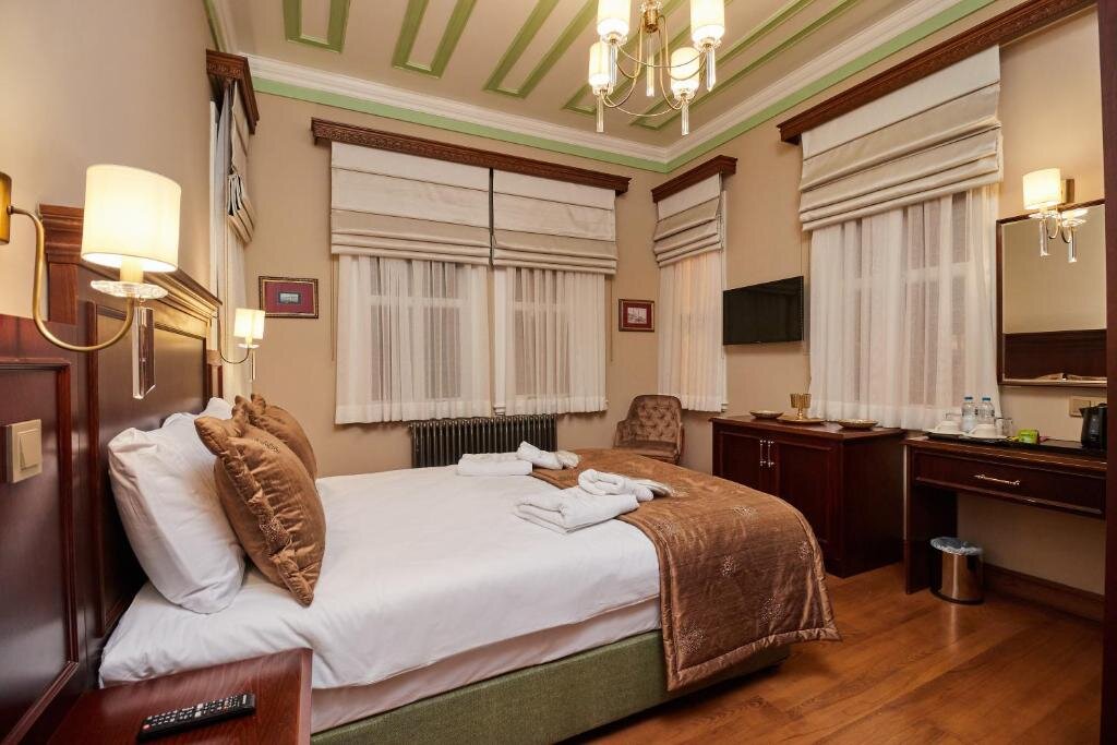 Полулюкс White Palace Old City Boutique Hotel