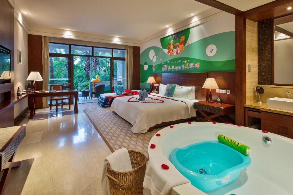 Семейный номер Deluxe Grand Metropark Villa Resort Sanya Yalong Bay