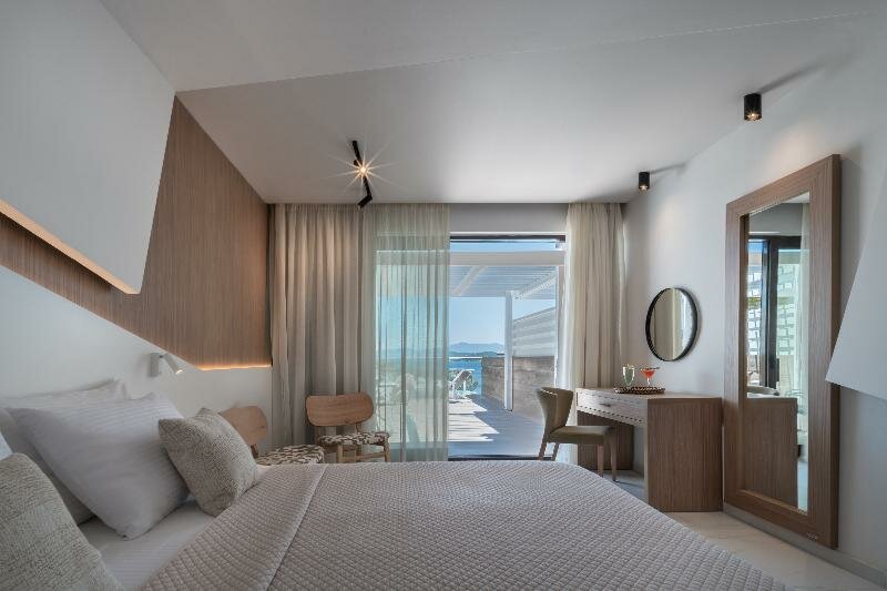 Семейный номер Standard с 2 комнатами с балконом и с видом на море Kassandra Bay Resort, Suites & Spa