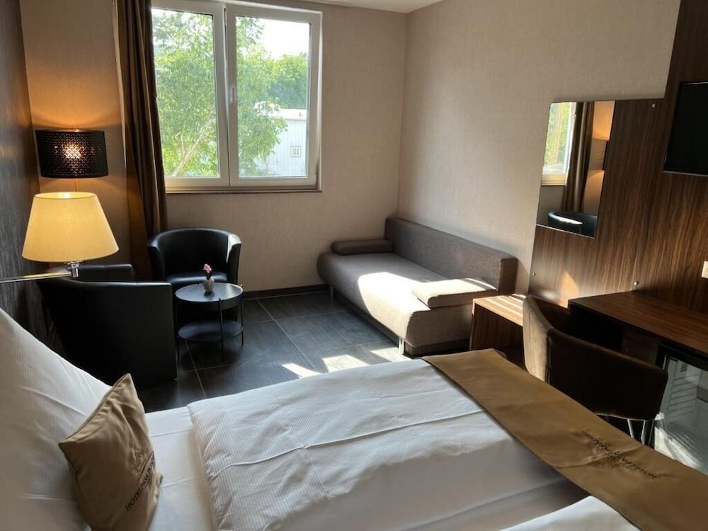 Komfort Dreier Zimmer Hotel Pasa Paradies KOSTENLOSE PARKPLÄTZE