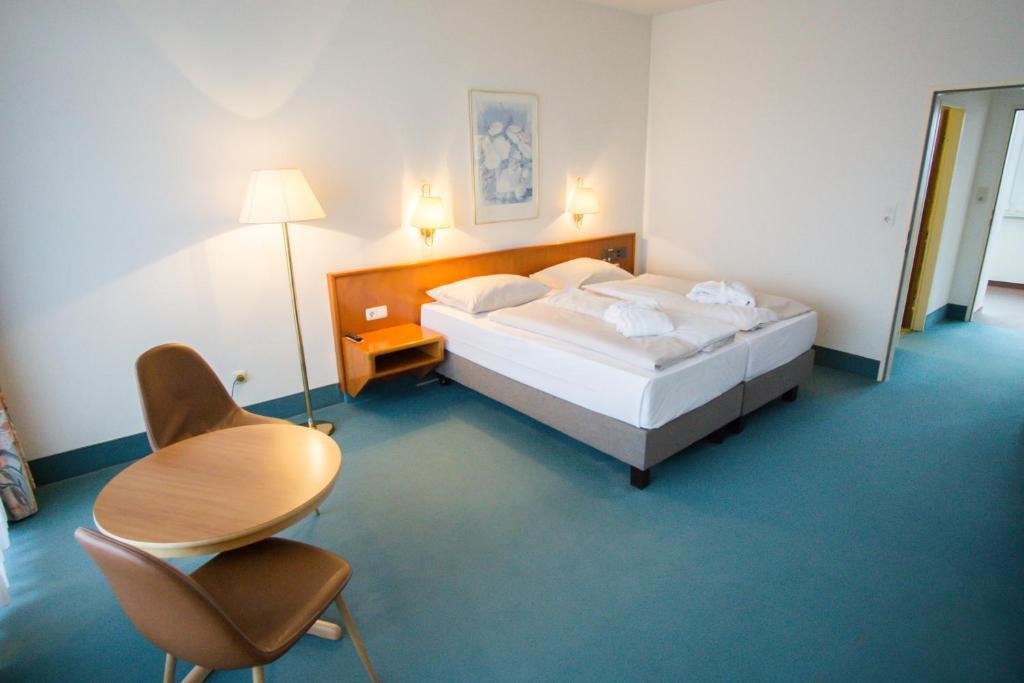 Standard Doppel Zimmer Hotel Alexandersbad