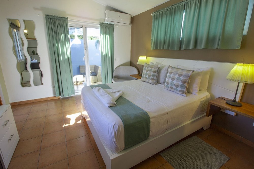 Двухместный номер Comfort с балконом и с видом на бассейн Casa Valeria Boutique Hotel
