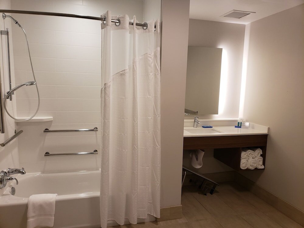 Standard Vierer Zimmer Holiday Inn Express & Suites Brigham City - North Utah, an IHG Hotel