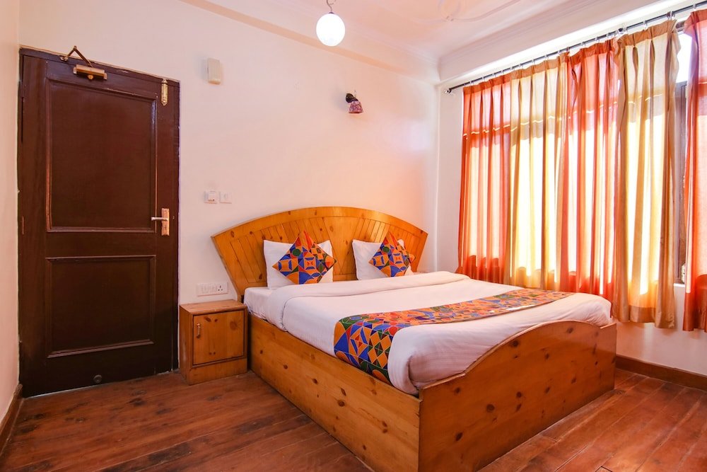 Deluxe Zimmer Fabhotel Baragarh Regency