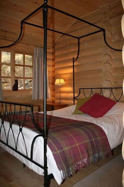 Standard double chalet 1 chambre avec balcon BCC Loch Ness Log Cabins