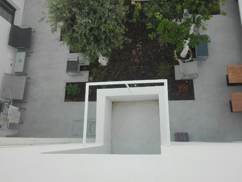 Одноместный номер Standard с балконом и с видом на сад Patio 101