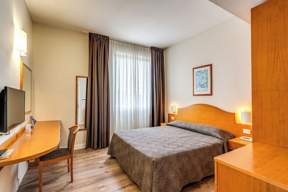 Classic Double room Hotel Isola Sacra Rome Airport