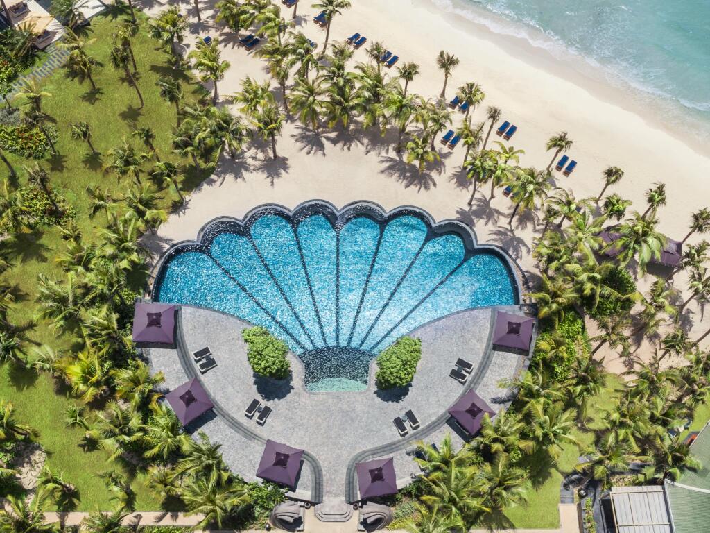 Курортный отель JW Marriott Phu Quoc Emerald Bay Resort & Spa 5* (83  отзыва) в Ан Той, Остров Фукуок. Забронировать JW Marriott Phu Quoc Emerald  Bay Resort & Spa 5*. Оплата картами МИР.