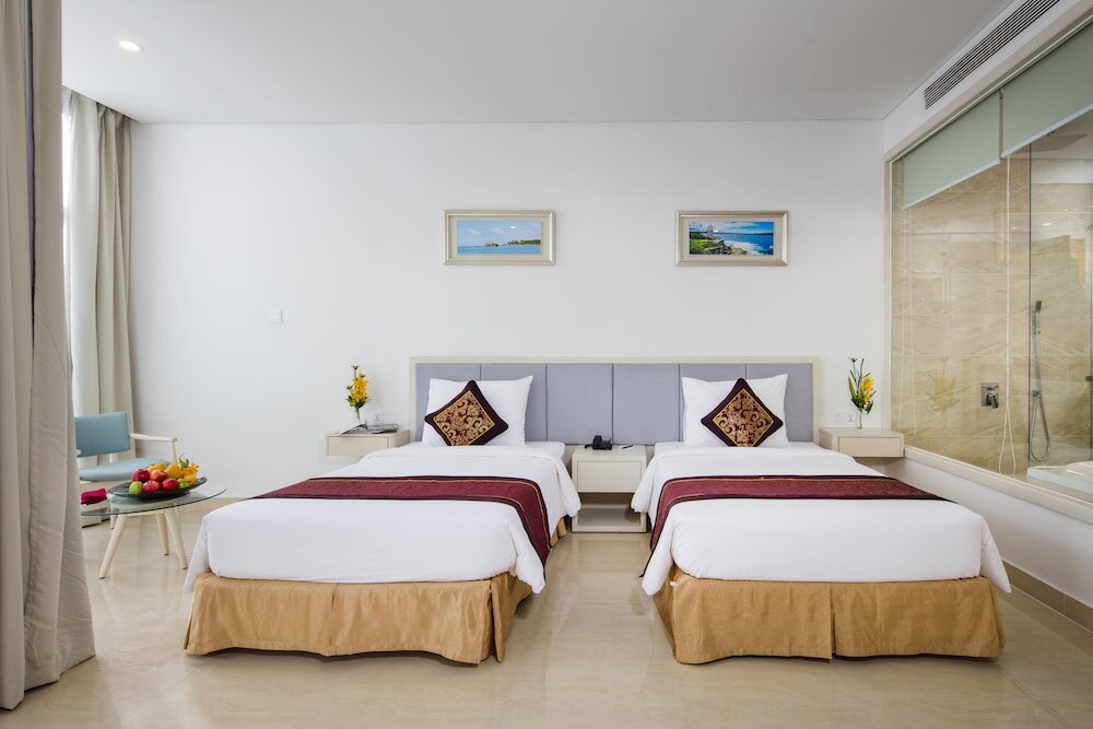 Номер Standard c 1 комнатой с балконом Diamond Bay Condotel Resort Nha Trang