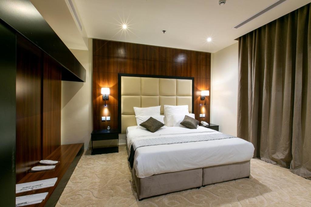 Deluxe room Hayat Revan Hotel Suites