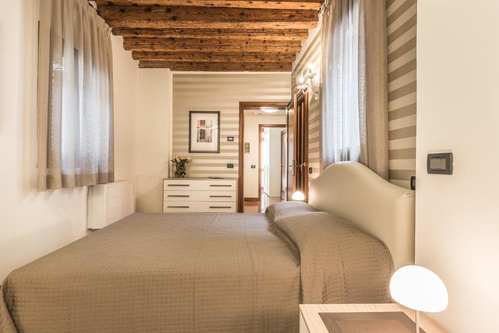 Апартаменты Ca' Del Monastero 5 Collection Cosy Apartment for 4 Guests