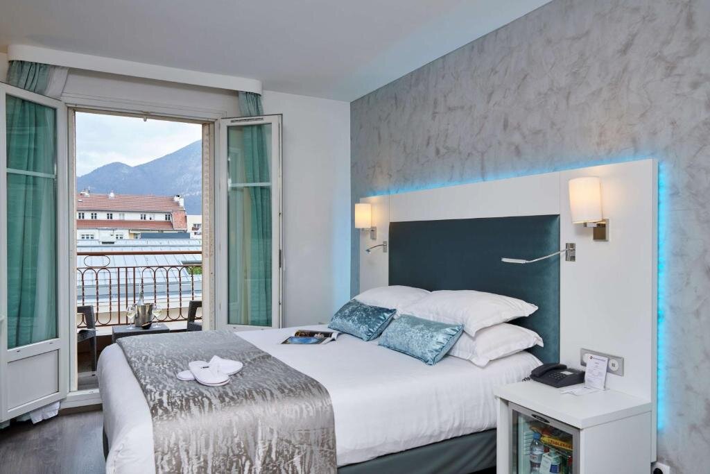 Confort double chambre avec balcon Best Western Plus Hotel Carlton Annecy