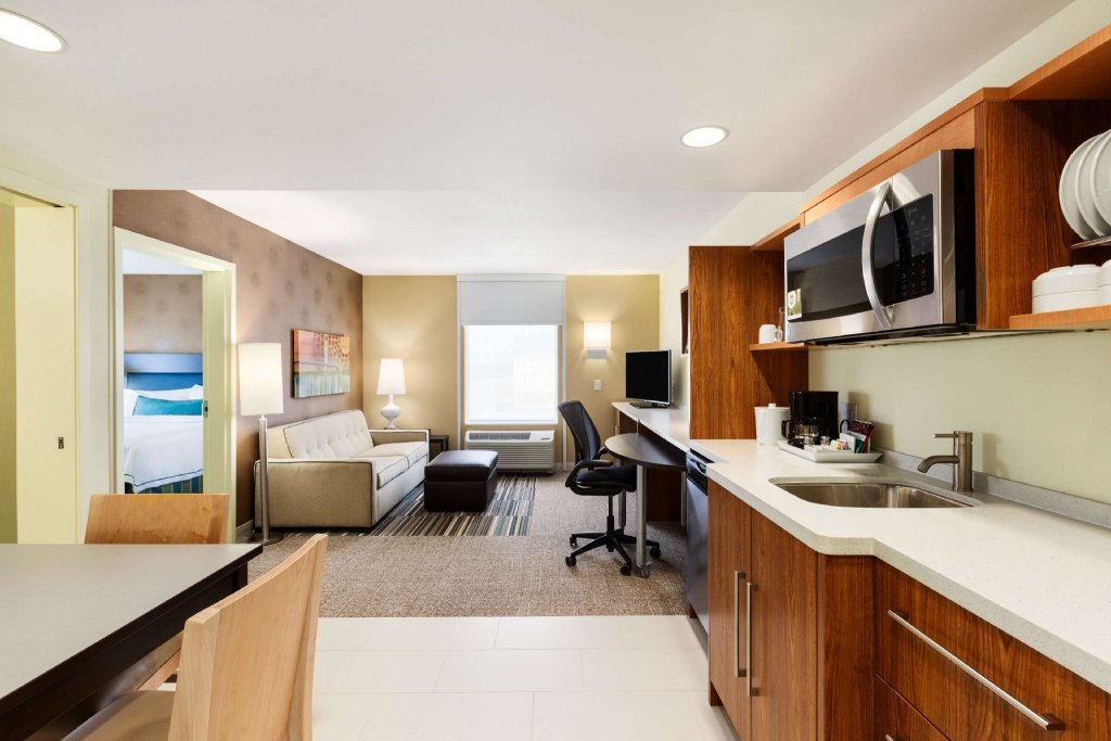 Двухместный люкс c 1 комнатой Home2 Suites By Hilton Omaha West