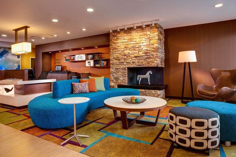 Кровать в общем номере Fairfield Inn & Suites by Marriott Lincoln Southeast
