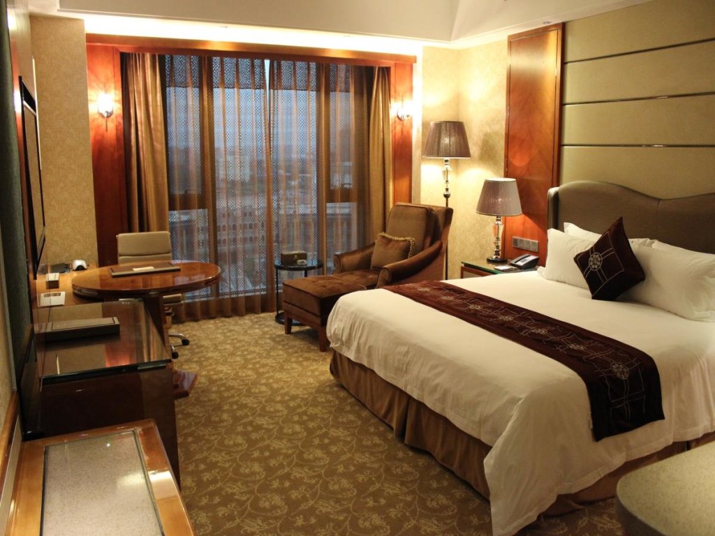 Люкс Deluxe Yangzhou Mingfa International Hotel