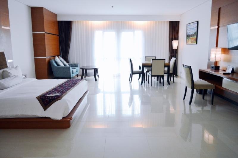 Junior suite Standard Grand Daira Hotel Palembang