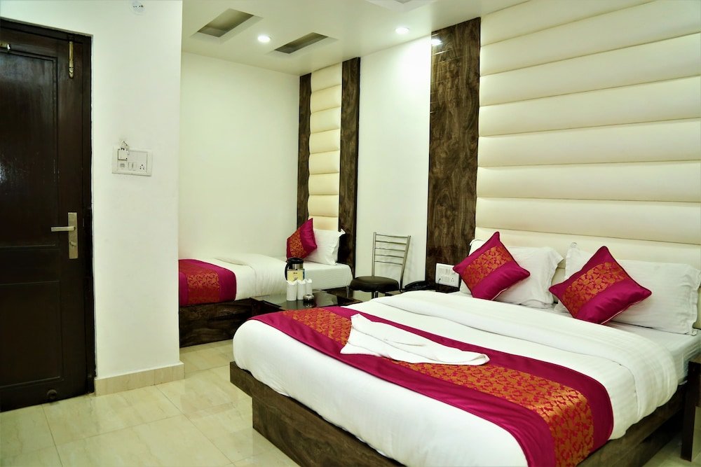 Classic room Hotel Legend International - Near New Delhi Railway Station